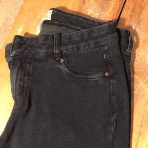 Ladies jegging pants